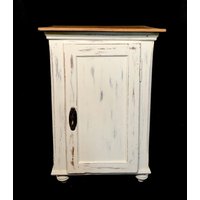 Nachtschrank Im Shabby-Look Nachtschrank Im Shabby-Look von wwwlabelleepoquede