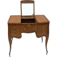 Poudreuse Um 1850 Poudreuse Um 1850 von wwwlabelleepoquede