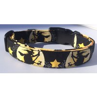 Fly Me To Der Mond-Halloween-Hundehalsband von xfauxpawsx