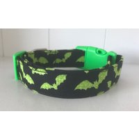 Neon Fledermäuse Halloween Hundehalsband von xfauxpawsx