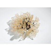 Deckenleuchte Mit Transparenten Klaren Blumen Und Blättern. Elegante Wandleuchter Für Decke Oder Wand Deckenleuchte Mit Transparenten Klaren Blumen Und Blättern. Elegante Wandleuchter Für Decke Oder Wand von yehudalight
