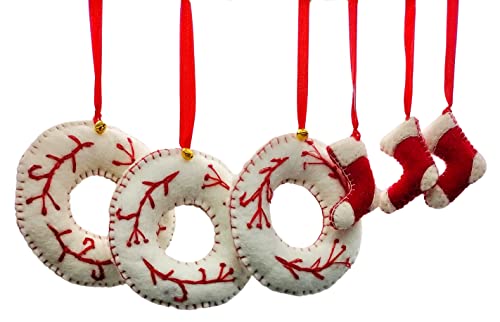 Handgearbeitete Weihnachtsset aus Filz, Weihnachts-Deko zum Aufhängen in rot weiß: 3 Ringe 11cm und 3 Stiefel 5x4cm Handgearbeitete Weihnachtsset aus Filz, Weihnachts-Deko zum Aufhängen in rot weiß: 3 Ringe 11cm und 3 Stiefel 5x4cm von your castle