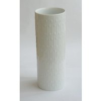 Porzellanvase Ak Kaiser Vase Blumenvase Zylinder Weiß Op Art Mid Century Modern? Elegant Schlicht Reliefdekor Geschenk Mutter Freundin Porzellanvase Ak Kaiser Vase Blumenvase Zylinder Weiß Op Art Mid Century Modern? Elegant Schlicht Reliefdekor Geschenk Mutter Freundin von zakkayavintage