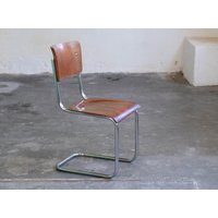 Bauhaus Freischwinger Stuhl von zeitflair