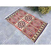 Handgewebter Kelim Teppich Aus Wolle Kleiner Bio Bodenteppich | 70 X 120cm Handgewebter Kelim Teppich Aus Wolle Kleiner Bio Bodenteppich | 70 X 120cm von zkrugs