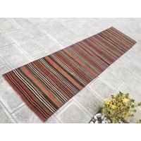 Handgewebter Kelim Teppich Läufer Muted Stripe, 7 X 25 cm Handgewebter Kelim Teppich Läufer Muted Stripe, 7 X 25 cm von zkrugs
