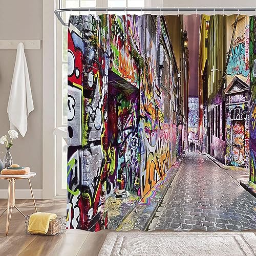 Farbenfroher Graffiti-Duschvorhang, Straße, Graffiti, abstrakte Aquarellkunst, schmutzige Sprühfarbe, Ziegelwand, urbane, rustikale Graffiti, junger Hip-Hop-Stil, Badezimmer-Sets mit Haken, bunt von znlsu