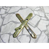 Vintage Bronze Türknaufplatten - Shabby Chic Hardware-Paar Vintage Bronze Türknaufplatten - Shabby Chic Hardware-Paar von zografa