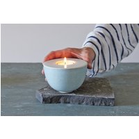 Handgefertigte Keramik Sabbat Kerzenhalter Graues Steinzeug Teelichter Set Handgefertigte Keramik Sabbat Kerzenhalter Graues Steinzeug Teelichter Set von zoharshaham