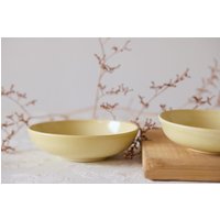 Keramik-Set Mit Zwei Servierschalen, Handgefertigte Gelbe Schale Aus Steinzeug, Saucen-Beilage, Olivenölschale Keramik-Set Mit Zwei Servierschalen, Handgefertigte Gelbe Schale Aus Steinzeug, Saucen-Beilage, Olivenölschale von zoharshaham
