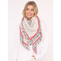 Zwillingsherz Modetuch "Dreieckstuch BW "Angry Leo"" mit Leo-Kopf und auffälligem Leo Muster Zwillingsherz Modetuch "Dreieckstuch BW "Angry Leo"" mit Leo-Kopf und auffälligem Leo Muster von zwillingsherz